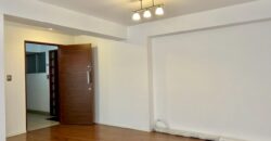 Se vende acogedor departamento con balcon y vista a lindo jardin interno en Miraflores